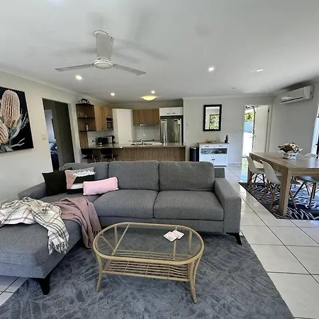 Chic 3-Bedroom Duplex, Air-Con, Pet Friendly Buderim Exterior photo