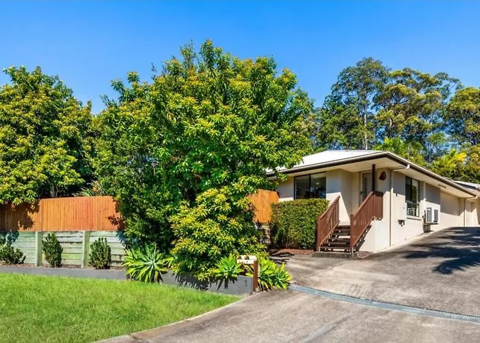 Chic 3-Bedroom Duplex, Air-Con, Pet Friendly