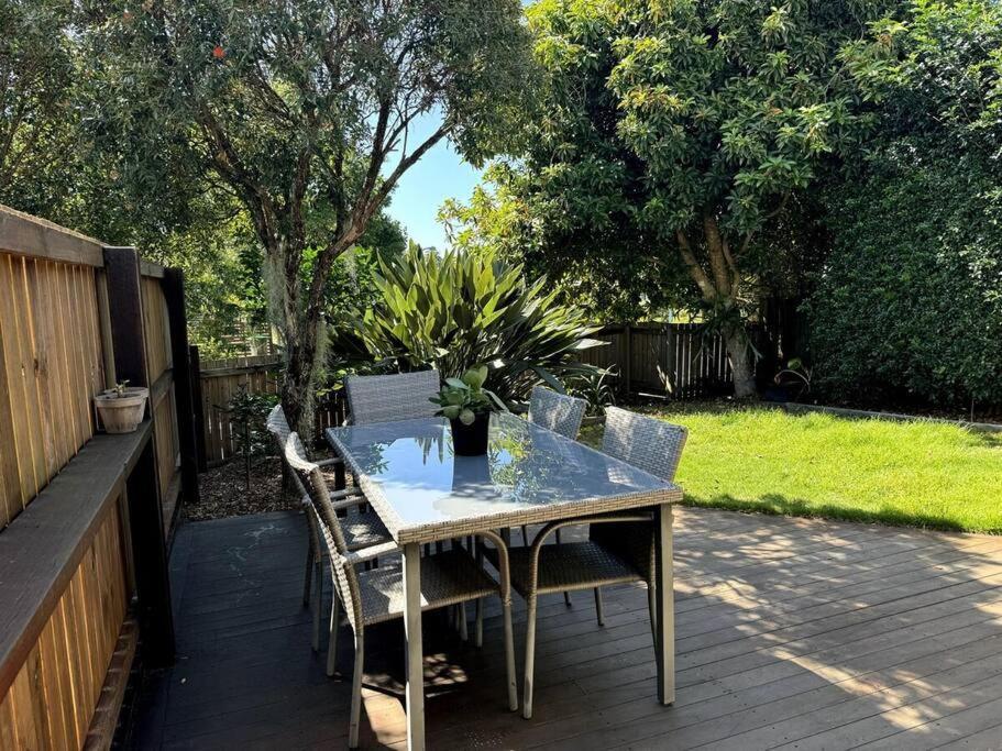 Chic 3-bedroom Duplex, Air-con, Pet Friendly Holiday home